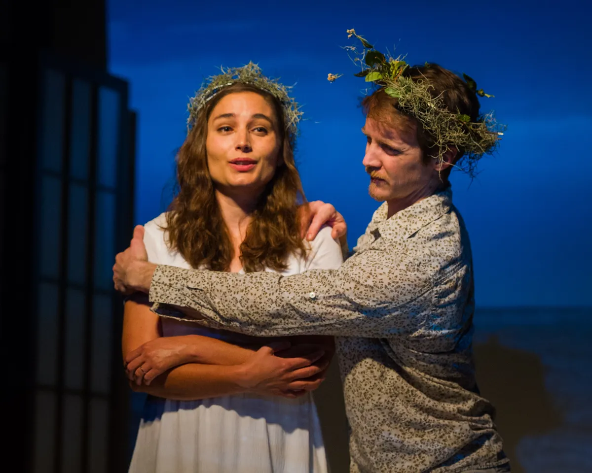 Julie Silva performance photo 4